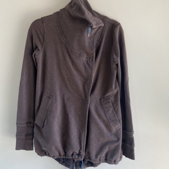 Lululemon Gratitude Wrap - Picture 3 of 8